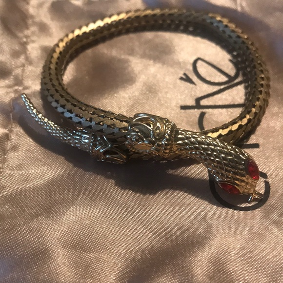 Vintage tone serpent  bracelet - Picture 3 of 9